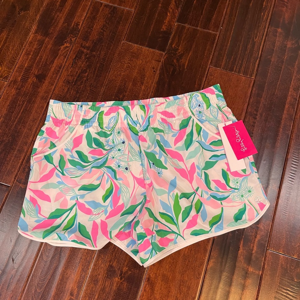 Lilly Pulitzer Women's Tropical Print Shorts - Pink and Green